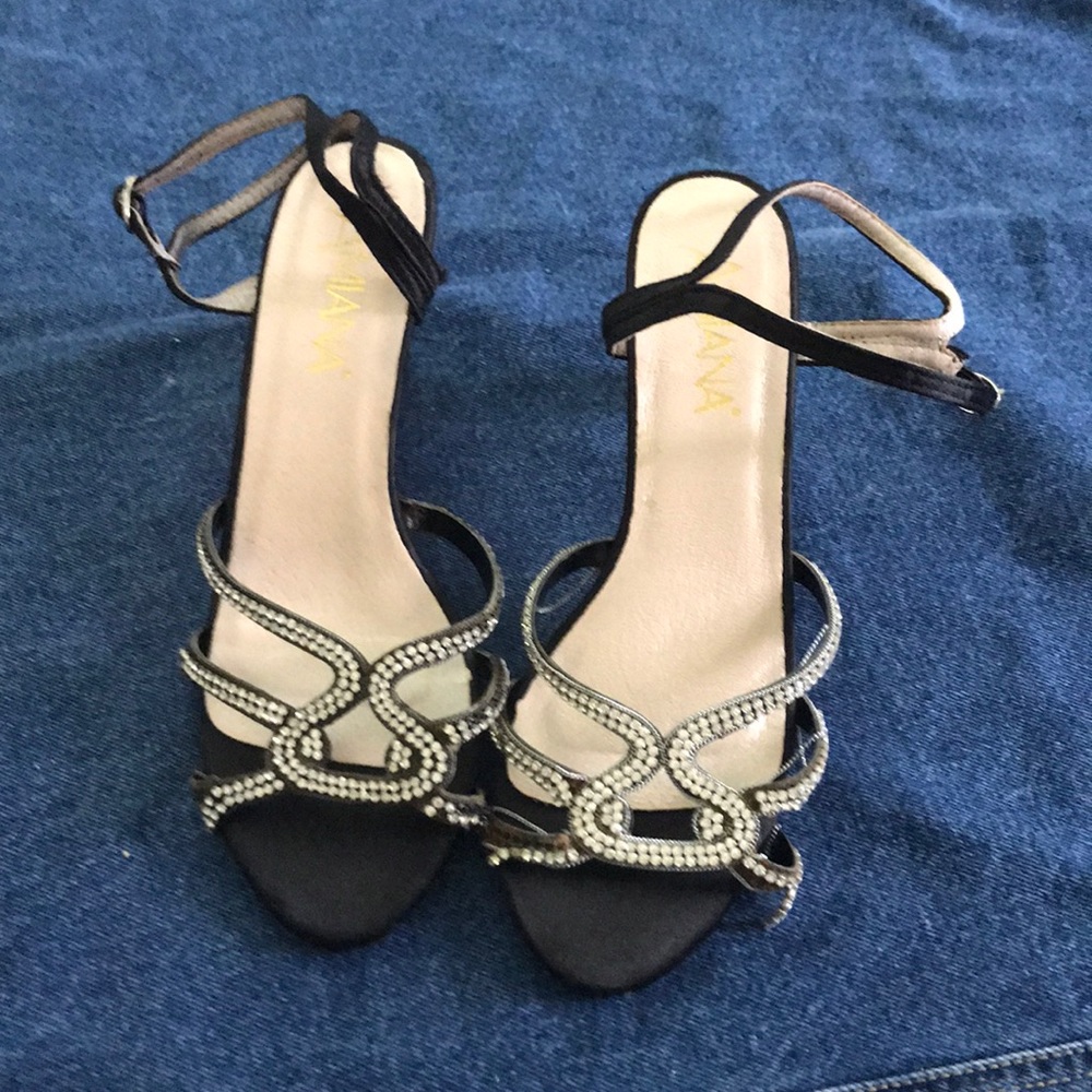 Amiana sandals size 5.5